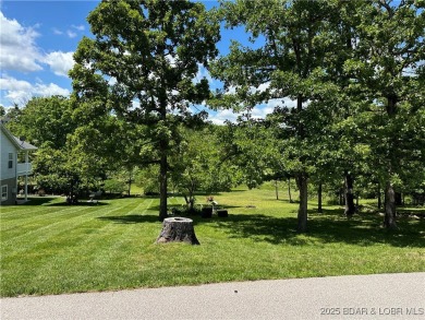 Beautiful Golf Course Lot at Indian Rock!  This prime lot offers on Indian Rock Golf Club in Missouri - for sale on GolfHomes.com, golf home, golf lot