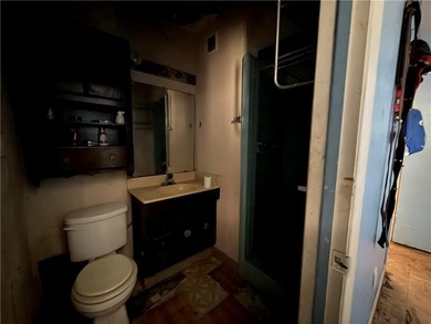 Bring your vision to life with this spacious 4-bed, 3-bath ranch on La Vida Country Club in Georgia - for sale on GolfHomes.com, golf home, golf lot