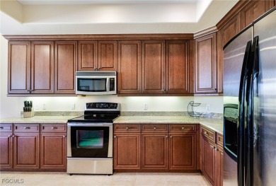 INCREDIBLE PRICE ON THIS BEAUTIFUL CARRIAGE HOME! MOVE IN READY on Gateway Golf and Country Club in Florida - for sale on GolfHomes.com, golf home, golf lot