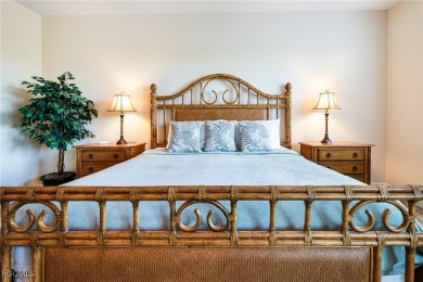 INCREDIBLE PRICE ON THIS BEAUTIFUL CARRIAGE HOME! MOVE IN READY on Gateway Golf and Country Club in Florida - for sale on GolfHomes.com, golf home, golf lot