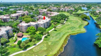 3/2 CONDO IN THE DESIRABLE PINE ISLAND RIDGE. PRIVATE COUNTRY on Pine Island Ridge Country Club in Florida - for sale on GolfHomes.com, golf home, golf lot