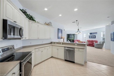 GOLF MEMBERSHIP INCLUDED ($50,000 Value)! Furnished and move-in on Hunters Ridge Country Club in Florida - for sale on GolfHomes.com, golf home, golf lot