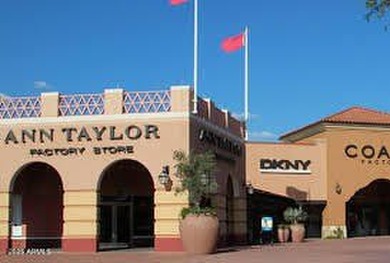 Fall in love with this beautiful home in the guard-gated Anthem on Anthem Golf and Country Club  in Arizona - for sale on GolfHomes.com, golf home, golf lot