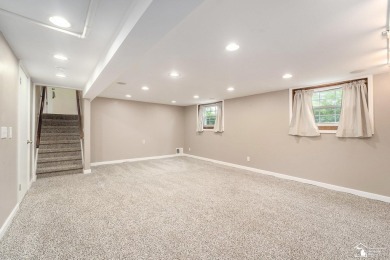 *** Open House Saturday June 14th at 2-4pm***Welcome to 6280 on Maple Grove Golf Course - Maple Grove in Michigan - for sale on GolfHomes.com, golf home, golf lot