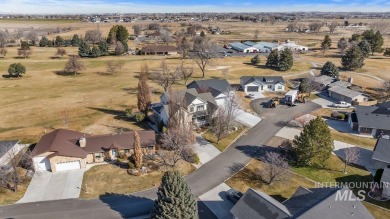 Lovely home on the 9th Fairway of the Jerome Golf Course where on Jerome Country Club in Idaho - for sale on GolfHomes.com, golf home, golf lot