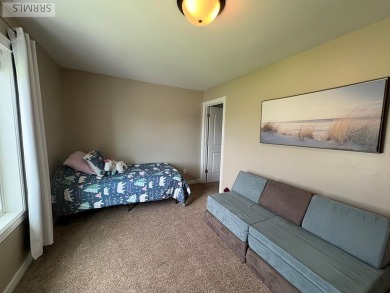 Charming duplex in a desirable neighborhood, on a quiet street on Blackfoot Municipal Golf Course in Idaho - for sale on GolfHomes.com, golf home, golf lot
