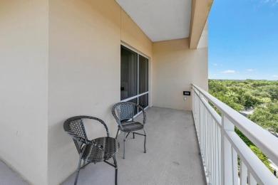 Beautifully renovated 2BR/2.5BA CORNER, LOCK-OUT features a wrap on Sandestin Golf and Beach Resort - The Links in Florida - for sale on GolfHomes.com, golf home, golf lot
