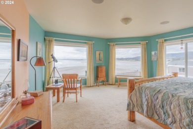 Welcome to your stunning oceanfront townhouse, only steps from on Seaside Golf Course in Oregon - for sale on GolfHomes.com, golf home, golf lot