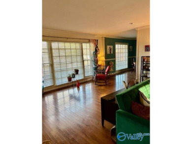 This cozy 4 bed, 3 bath home is in a prime location with Point on Point Mallard Golf Course in Alabama - for sale on GolfHomes.com, golf home, golf lot