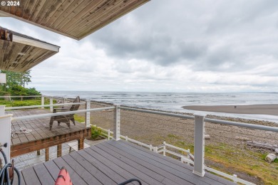 Welcome to your stunning oceanfront townhouse, only steps from on Seaside Golf Course in Oregon - for sale on GolfHomes.com, golf home, golf lot