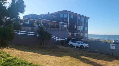 Welcome to your stunning oceanfront townhouse, only steps from on Seaside Golf Course in Oregon - for sale on GolfHomes.com, golf home, golf lot