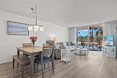 Looking for a TURNKEY, UPDATED, immaculate condition condo in a on Quail Run Golf Club In Naples in Florida - for sale on GolfHomes.com, golf home, golf lot