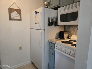 Beautiful 2nd-Floor Studio with many upgrades: Flooring on Blue Knob Rec Area Golf Course in Pennsylvania - for sale on GolfHomes.com, golf home, golf lot