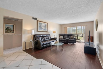 REDUCED FOR QUICK SALE.  Seller concession $3k toward kitchen on Wynmoor Golf Course in Florida - for sale on GolfHomes.com, golf home, golf lot