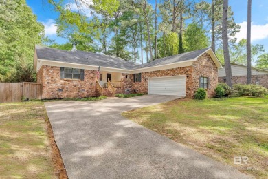 Your Dream Home Awaits--Spacious, Updated  Ready for Your on Lake Forest Yacht and Country Club in Alabama - for sale on GolfHomes.com, golf home, golf lot