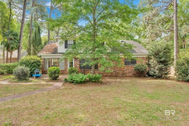 Your Dream Home Awaits--Spacious, Updated  Ready for Your on Lake Forest Yacht and Country Club in Alabama - for sale on GolfHomes.com, golf home, golf lot