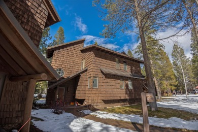 Your perfect getaway and great location for a vacation rental in on Sunriver Woodlands Golf Course in Oregon - for sale on GolfHomes.com, golf home, golf lot