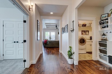 Beautifully maintained home complete with a social membership to on SpurWing Country Club in Idaho - for sale on GolfHomes.com, golf home, golf lot