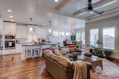 Beautifully maintained home complete with a social membership to on SpurWing Country Club in Idaho - for sale on GolfHomes.com, golf home, golf lot