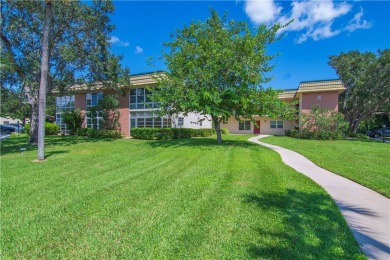 First-floor corner condo in Vista Gardens 55+ community! 1 bed on Vero Beach South Golf Course in Florida - for sale on GolfHomes.com, golf home, golf lot