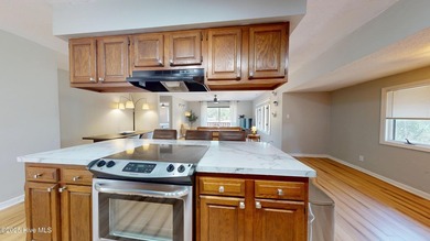 Completely Furnished Golf Front Condo!! This turnkey condo is on Hyland Golf Club in North Carolina - for sale on GolfHomes.com, golf home, golf lot