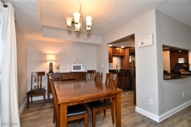 - Welcome to 4914 Independence Cir #DMove-in ready condo with on Fox Den Golf Course in Ohio - for sale on GolfHomes.com, golf home, golf lot