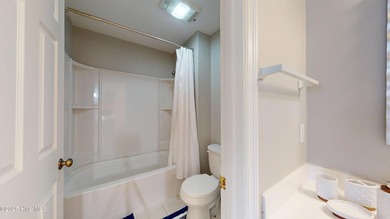 Completely Furnished Golf Front Condo!! This turnkey condo is on Hyland Golf Club in North Carolina - for sale on GolfHomes.com, golf home, golf lot