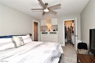 - Welcome to 4914 Independence Cir #DMove-in ready condo with on Fox Den Golf Course in Ohio - for sale on GolfHomes.com, golf home, golf lot