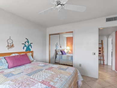 This bright 2-bedroom, 2-bath single-level home is situated in on The Views Golf Club in Arizona - for sale on GolfHomes.com, golf home, golf lot