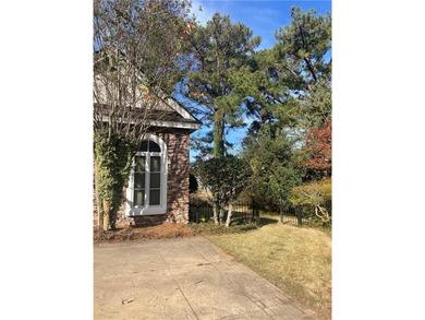 Gorgeous  brick home located in the desirable Castle Pines at on Arrowhead Country Club in Alabama - for sale on GolfHomes.com, golf home, golf lot