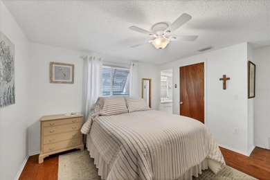 Lovingly maintained 3-bedroom, 2-bath pool home in Venice on Capri Isle Golf Club in Florida - for sale on GolfHomes.com, golf home, golf lot