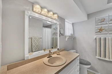 Lovingly maintained 3-bedroom, 2-bath pool home in Venice on Capri Isle Golf Club in Florida - for sale on GolfHomes.com, golf home, golf lot