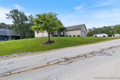 Take a look at this beautiful one level ranch home in Four on Seasons Ridge At Four Seasons in Missouri - for sale on GolfHomes.com, golf home, golf lot