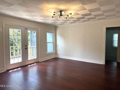 NICE & NEAT IS THIS 3 BEDROOM, 2 BATH HOME THAT HAS BEEN UPDATED on Duncan Park Golf Course in Mississippi - for sale on GolfHomes.com, golf home, golf lot