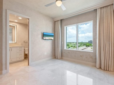 Why choose between breathtaking beach views, serene golf course on Links on Longboat Golf Club in Florida - for sale on GolfHomes.com, golf home, golf lot