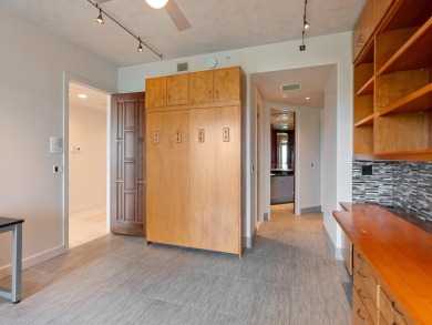 Why choose between breathtaking beach views, serene golf course on Links on Longboat Golf Club in Florida - for sale on GolfHomes.com, golf home, golf lot