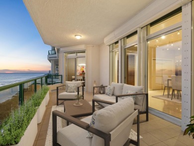 Why choose between breathtaking beach views, serene golf course on Links on Longboat Golf Club in Florida - for sale on GolfHomes.com, golf home, golf lot