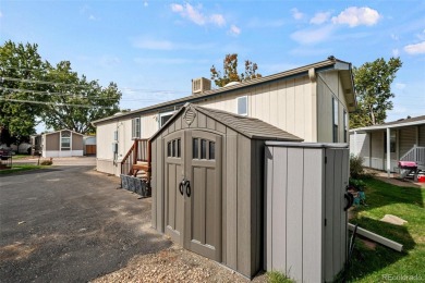 Welcome to this adorable 2 bedroom 2 bathroom home in Ridgeline on Broken Tee Golf Course in Colorado - for sale on GolfHomes.com, golf home, golf lot