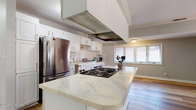 Completely Furnished Golf Front Condo!1 This turnkey condo is on Hyland Golf Club in North Carolina - for sale on GolfHomes.com, golf home, golf lot