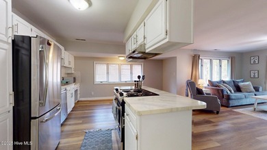 Completely Furnished Golf Front Condo!1 This turnkey condo is on Hyland Golf Club in North Carolina - for sale on GolfHomes.com, golf home, golf lot