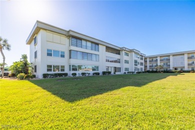 CONVENENT FIRST FLOOR UNIT!! Very spacious with over 1400 sq. ft on Seven Lakes Golf and Tennis Community in Florida - for sale on GolfHomes.com, golf home, golf lot