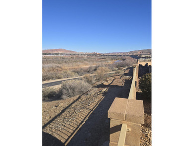 Welcome to this beautifully appointed 2-bedroom, 2-bath home in on Sunriver Golf Club in Utah - for sale on GolfHomes.com, golf home, golf lot