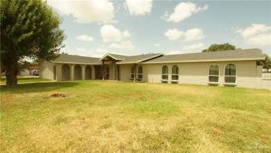 Completely renovated home in Edinburg near the Golf Course on Ebony Hills Public Golf Course in Texas - for sale on GolfHomes.com, golf home, golf lot