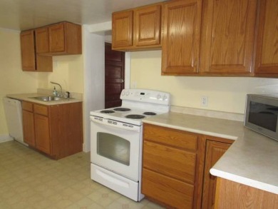 (9633) Picture yourself in this comfortable single level on a on Leatherstocking Golf Course in New York - for sale on GolfHomes.com, golf home, golf lot