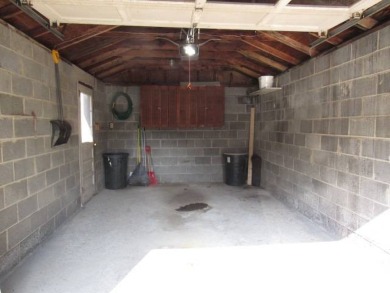 (9633) Picture yourself in this comfortable single level on a on Leatherstocking Golf Course in New York - for sale on GolfHomes.com, golf home, golf lot