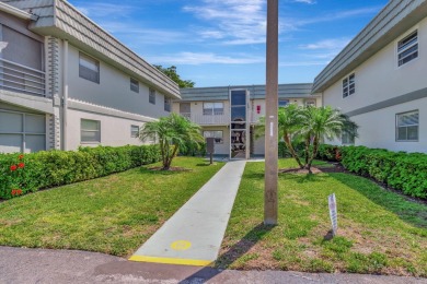 Totally remodeled 2 bedroom, 2 bathroom condo. this is Kings on Kings Point Golf - Executive in Florida - for sale on GolfHomes.com, golf home, golf lot