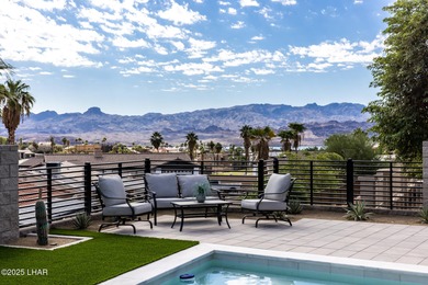 Modern Luxury in Residential Estates! This stunning contemporary on London Bridge Golf Course in Arizona - for sale on GolfHomes.com, golf home, golf lot