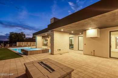 Modern Luxury in Residential Estates! This stunning contemporary on London Bridge Golf Course in Arizona - for sale on GolfHomes.com, golf home, golf lot