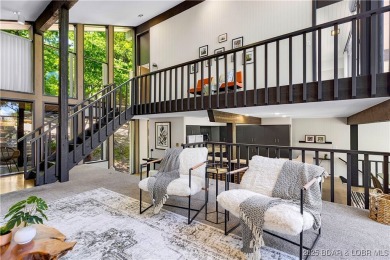 This magnificent 5-bedroom, 3-bathroom lakefront home is walking on The Oaks Golf Course in Missouri - for sale on GolfHomes.com, golf home, golf lot