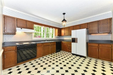 Welcome to a tranquil setting in a well-loved neighborhood! This on Forest Oaks Country Club in North Carolina - for sale on GolfHomes.com, golf home, golf lot